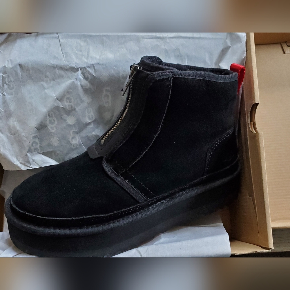 Ugg neumel platform zip